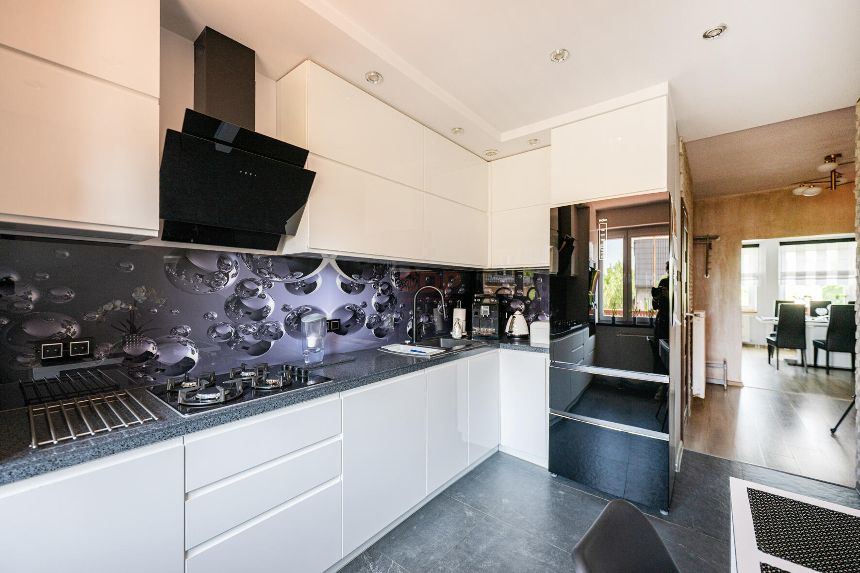 Dom z pięknym ogrodem-6