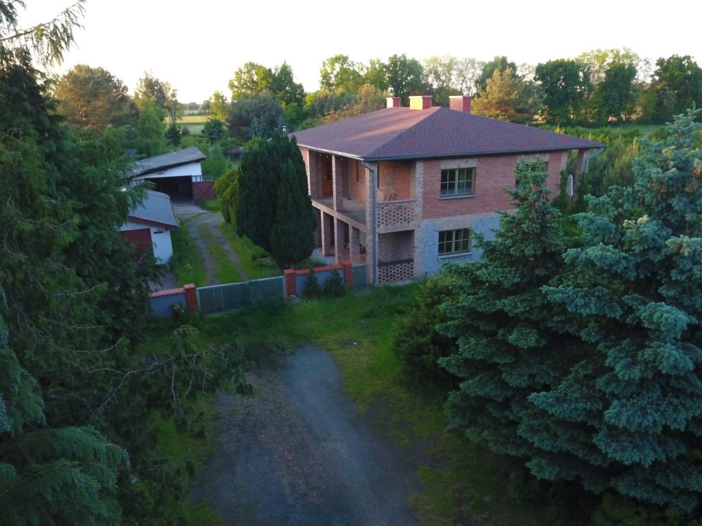 Wyjątkowy dom ze stawem i dostępem do rzeki w Dolinie Baryczy-0