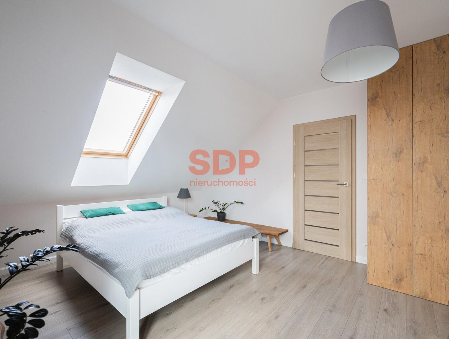 Dom we Wrocławiu | Przestronny | Ogród | Taras | Garaż w bryle budynku-11