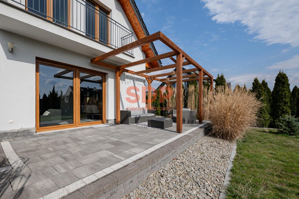 Dom we Wrocławiu | Przestronny | Ogród | Taras | Garaż w bryle budynku-0