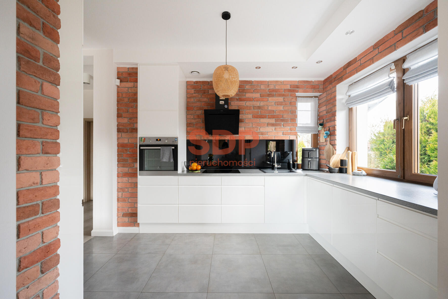 Dom we Wrocławiu | Przestronny | Ogród | Taras | Garaż w bryle budynku-2