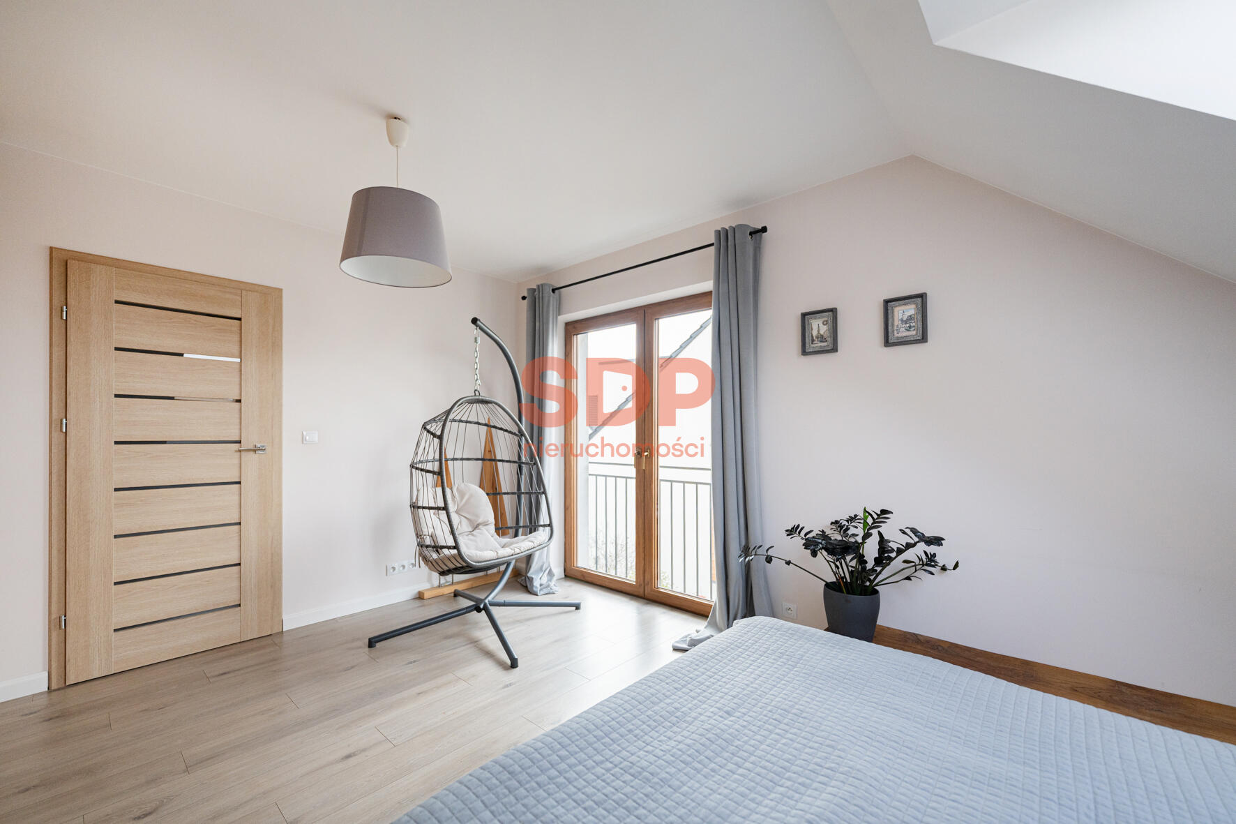 Dom we Wrocławiu | Przestronny | Ogród | Taras | Garaż w bryle budynku-8