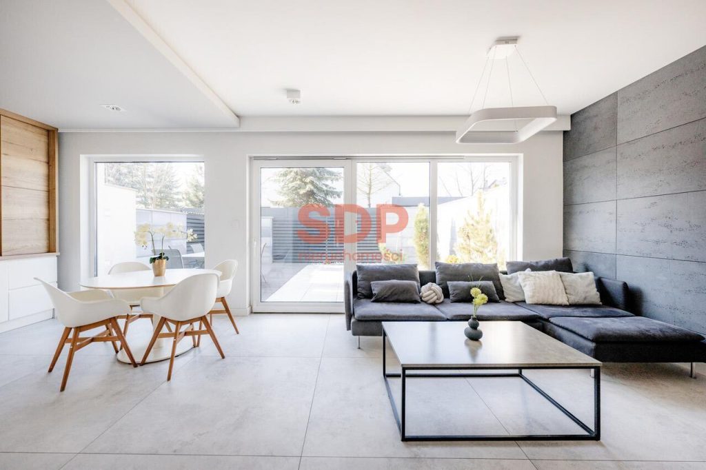 Lux wykończenie, 6 pokoi, 170 m2, Radomierzyce-0