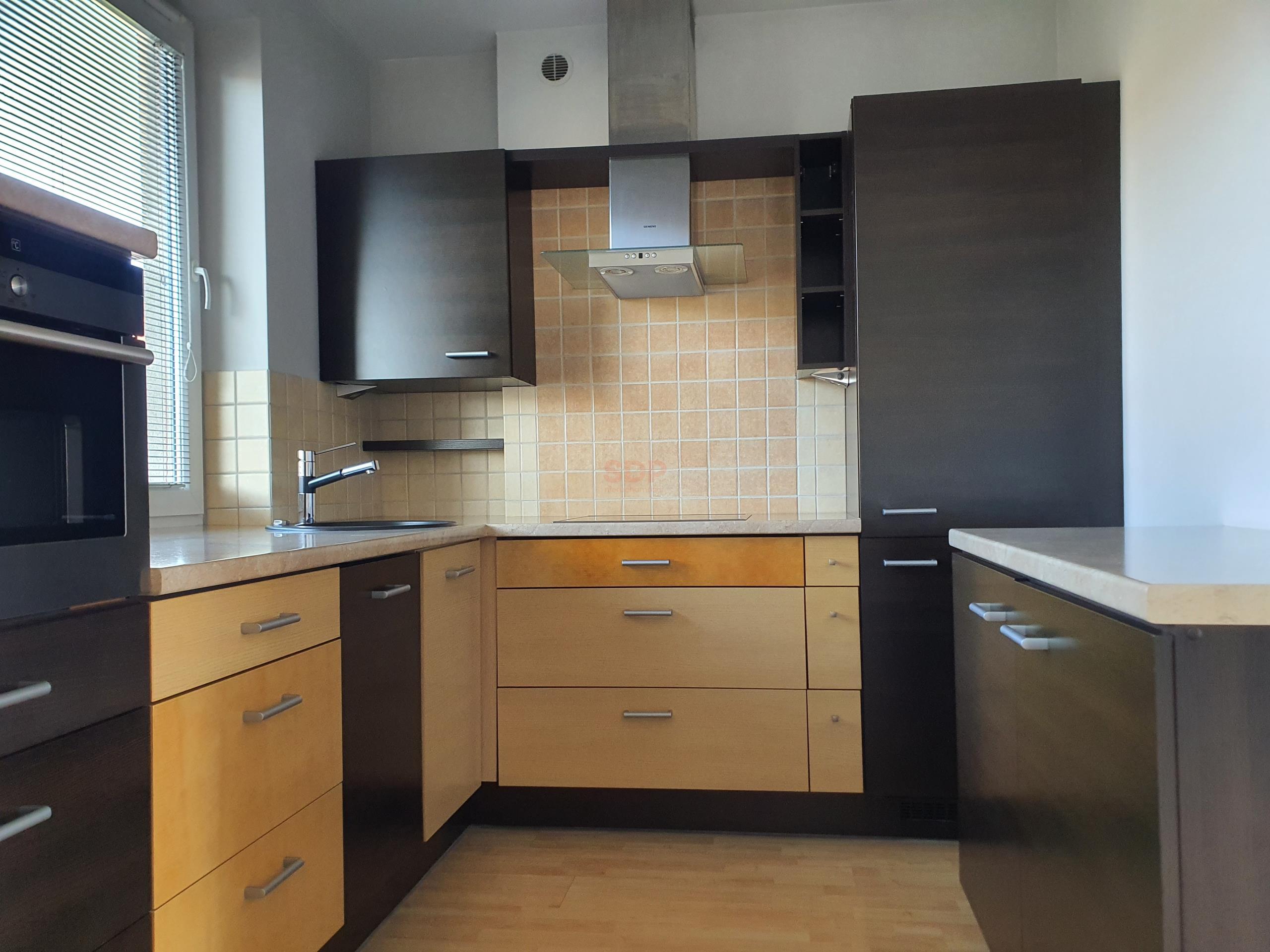 3 pokoje/ 3 balkony/ 2 poziomy/ Bielany Wrocławskie-3