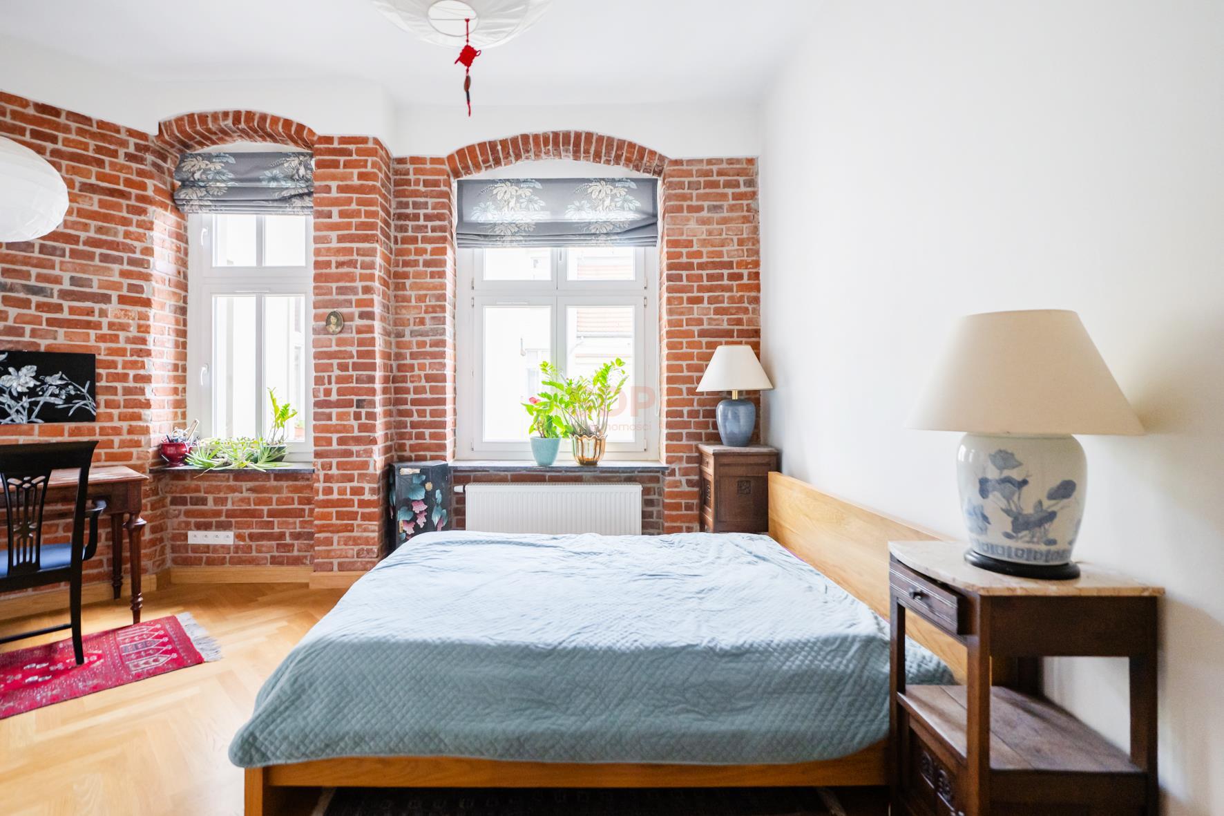 Przestronny apartament w kamienicy projektu Maxa Berga-3