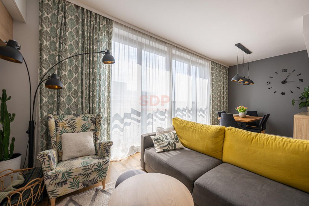 Ostatnie piętro z widokiem na panoramę Wrocławia-0