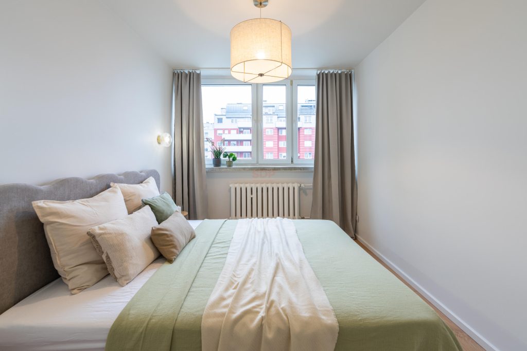 Jasne i przytulne, ze stylowymi detalami, na Gajowicach-0