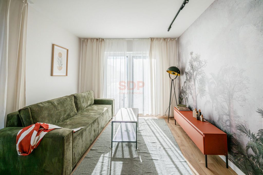 Nowo wykończone, przestronne dwa pokoje na spokojnych Maślicach-0