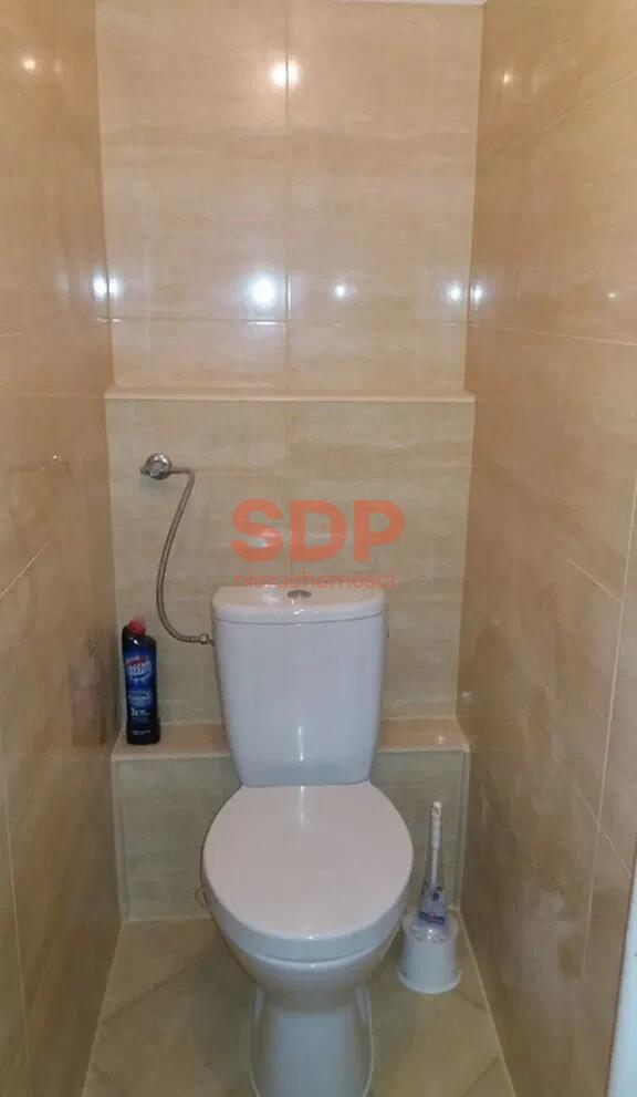 4-pokojowe mieszkanie z balkonem -blisko Uniwersytetu Ekonomicznego-9