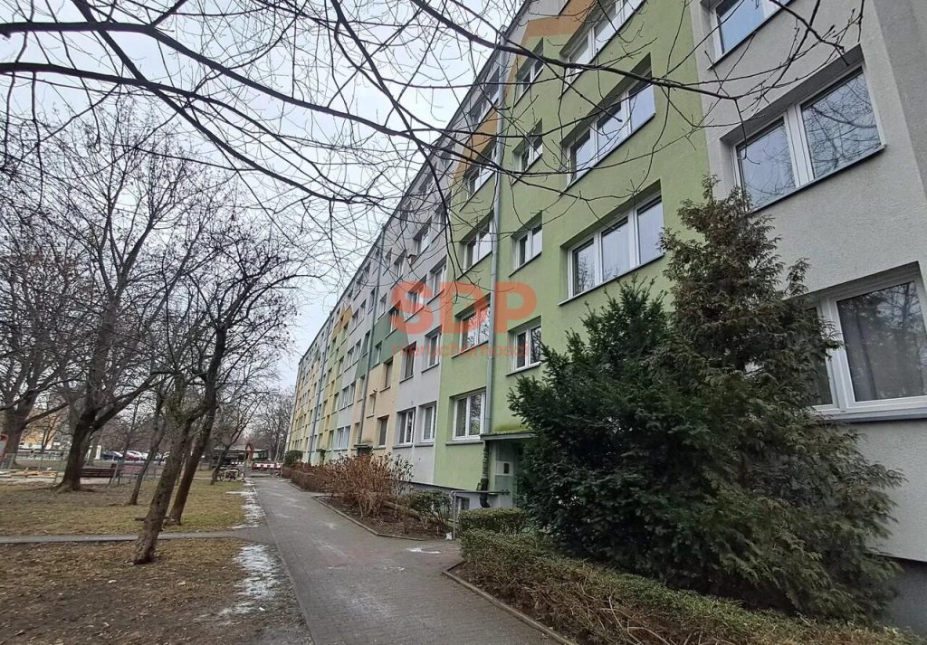 4-pokojowe mieszkanie z balkonem -blisko Uniwersytetu Ekonomicznego-0