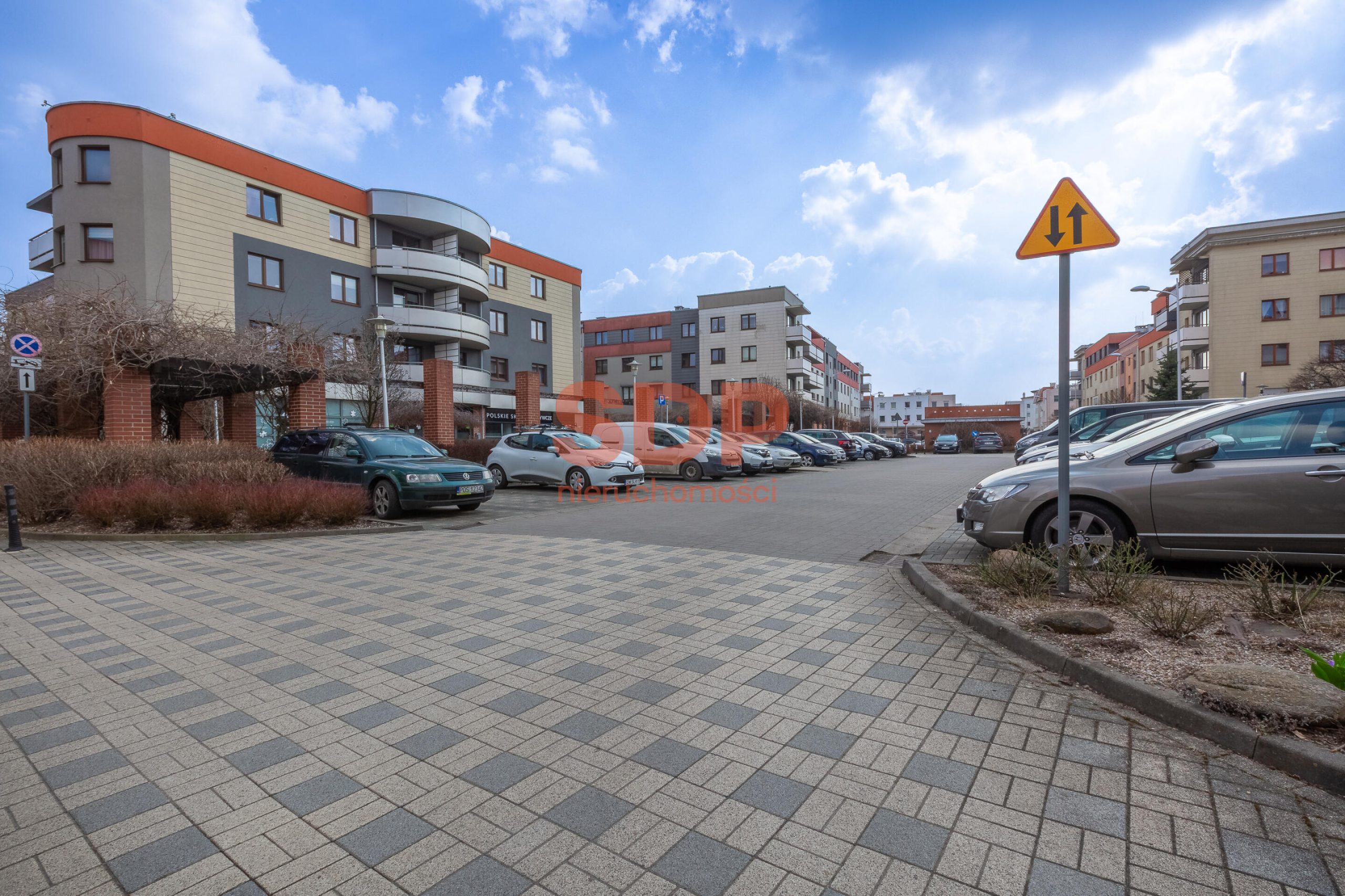 Narożne, klimatyzowane 3 pokoje | Zamknięte osiedle | Komórka 4,6 m²-15