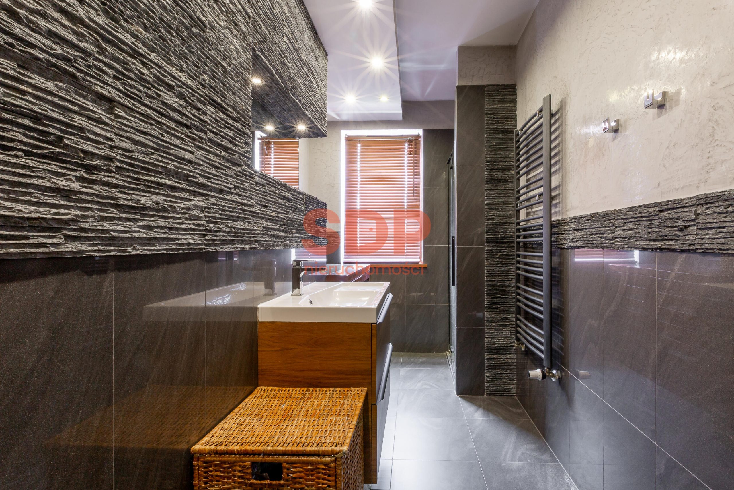 Narożne, klimatyzowane 3 pokoje | Zamknięte osiedle | Komórka 4,6 m²-6