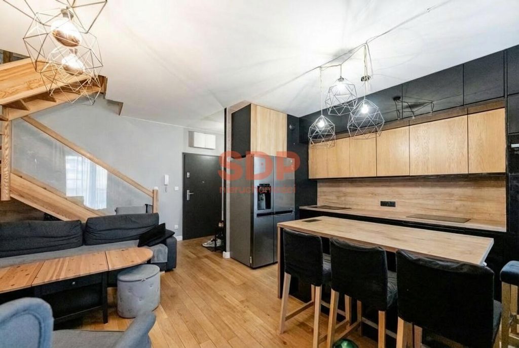 2 poziomy, taras, balkon, 3 pok. 2 łazienki. Dla rodziny-0