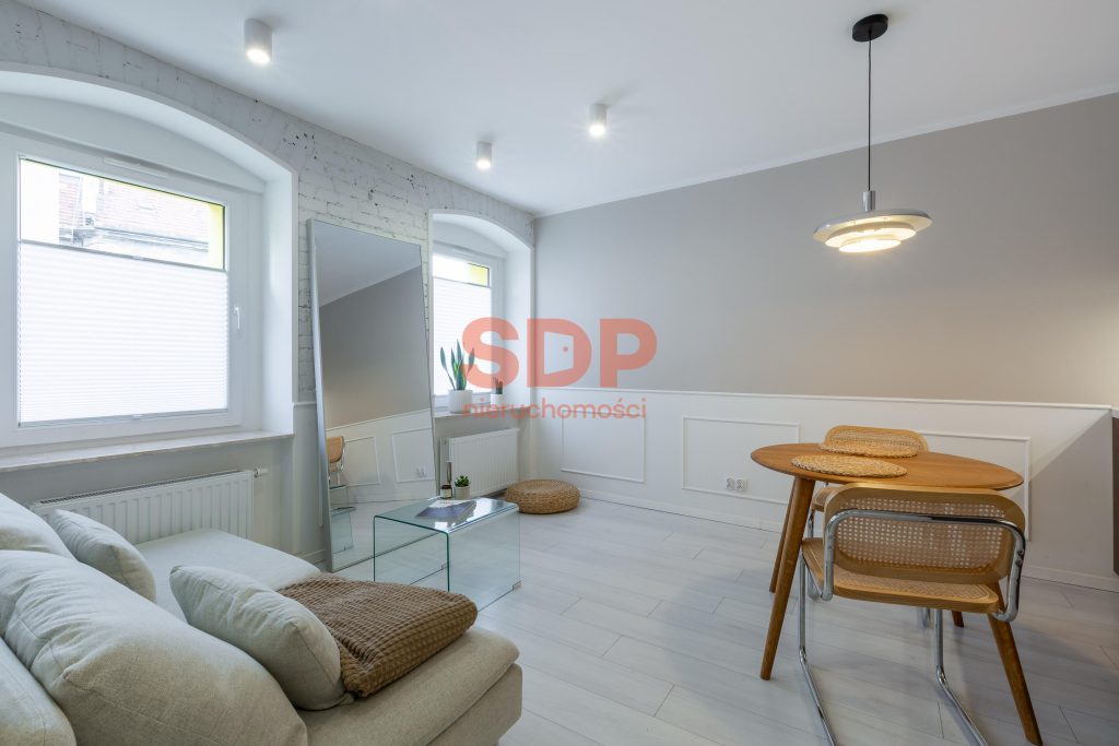 2 pokoje w samym centrum | Gotowe do zamieszkania-0