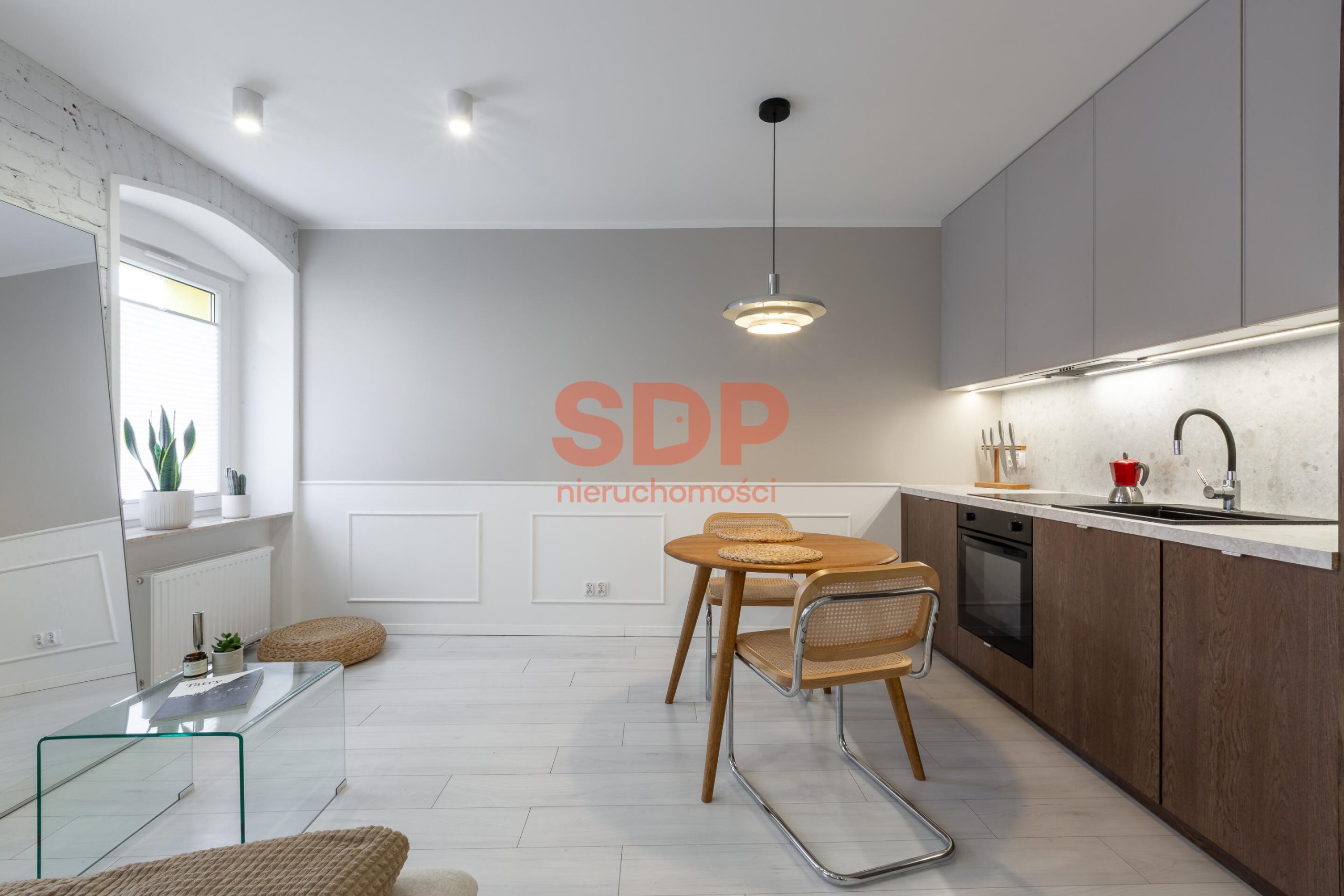 2 pokoje w samym centrum | Gotowe do zamieszkania-1