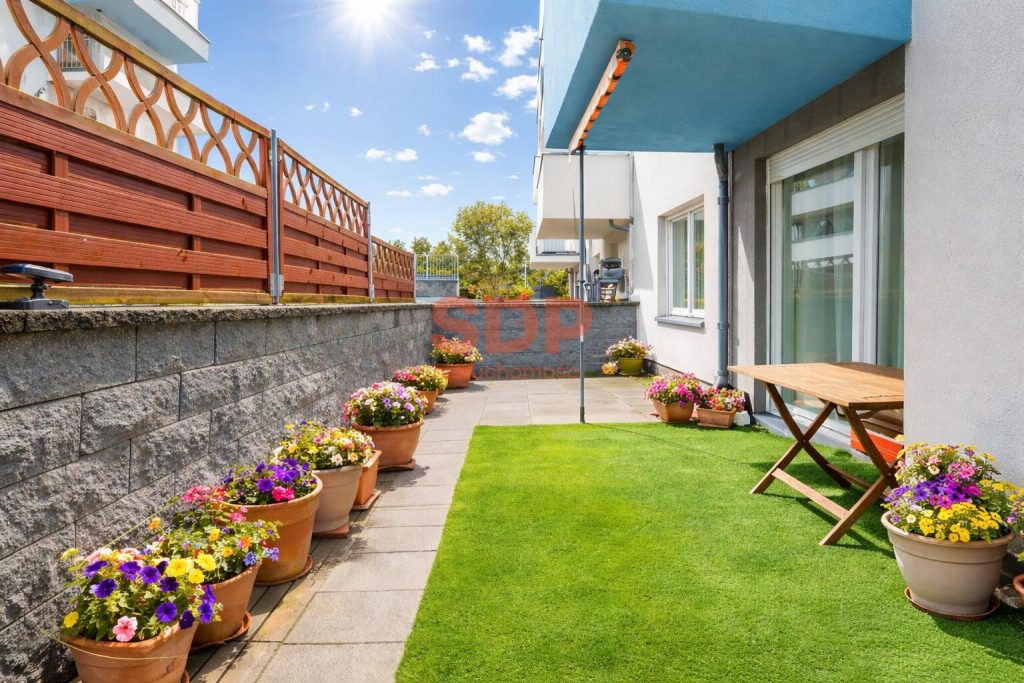 Wygodne, przytulne „M3” na parterze, z ogródkiem, w otoczeniu zieleni-0