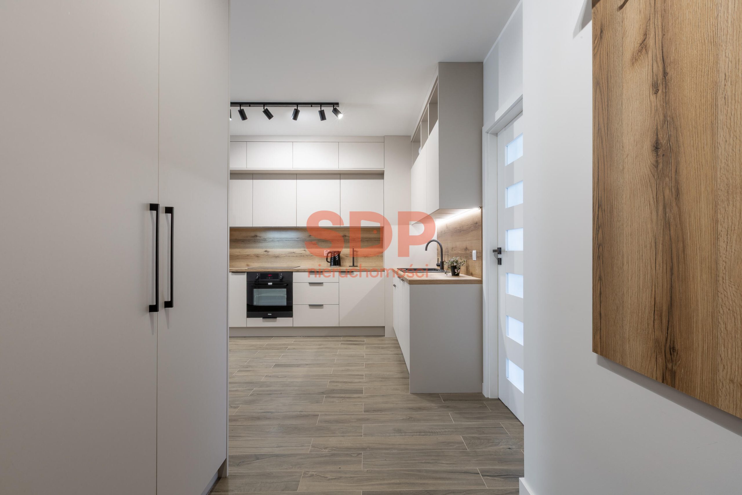 Mieszkanie z 3 osobnymi pokojami | Pierwszy najem | Garaż-9