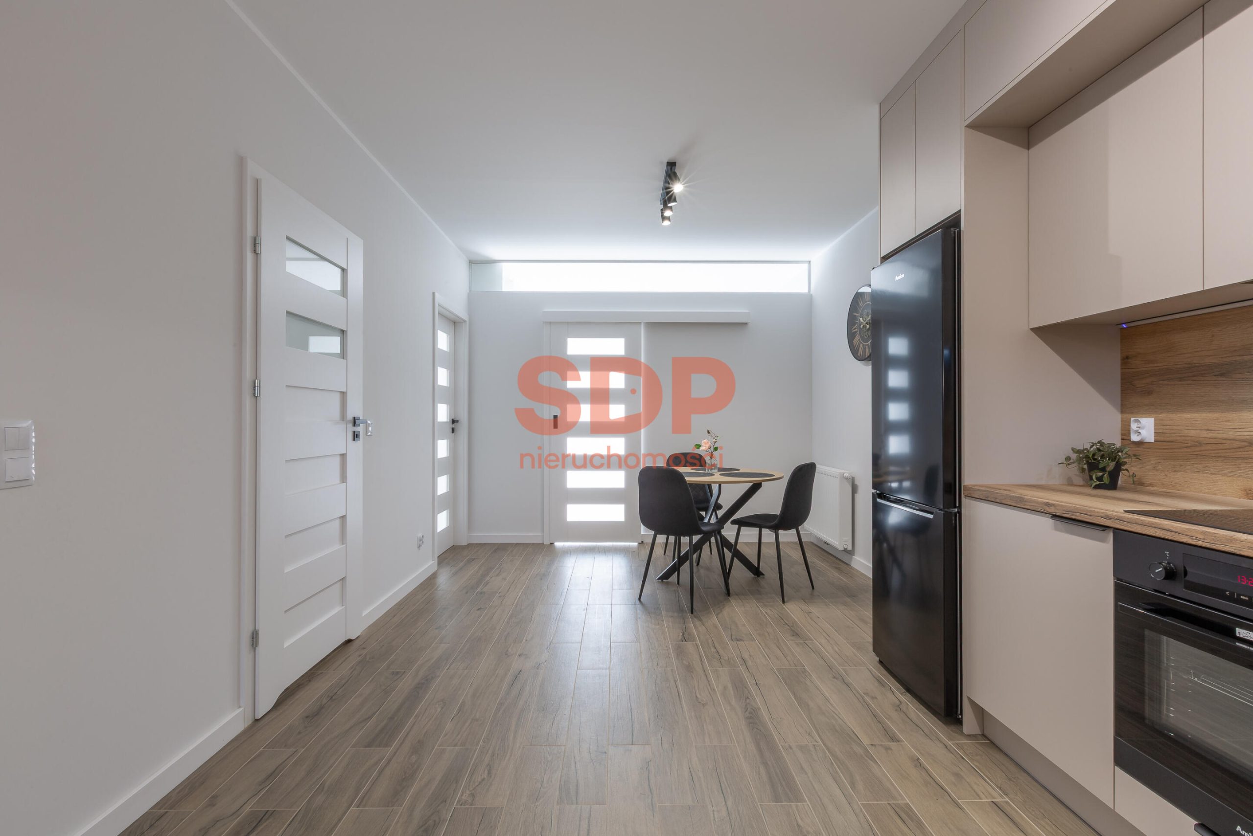 Mieszkanie z 3 osobnymi pokojami | Pierwszy najem | Garaż-1