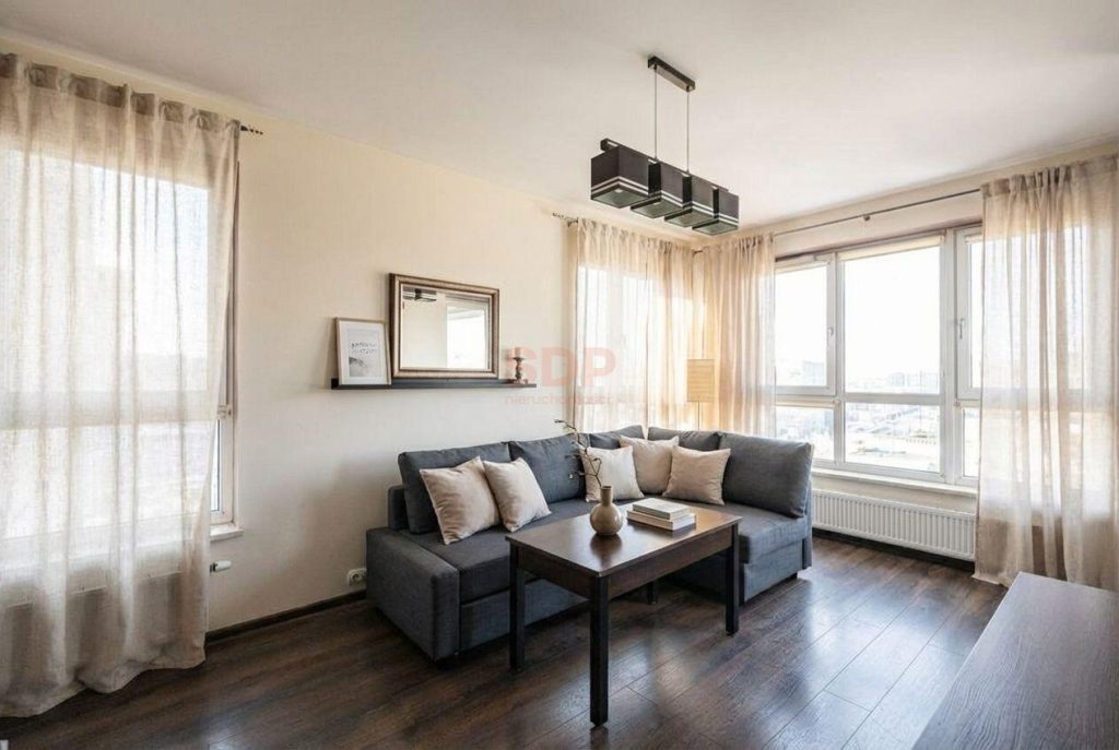 Centrum. 2 pok. z balkonem na już.-0