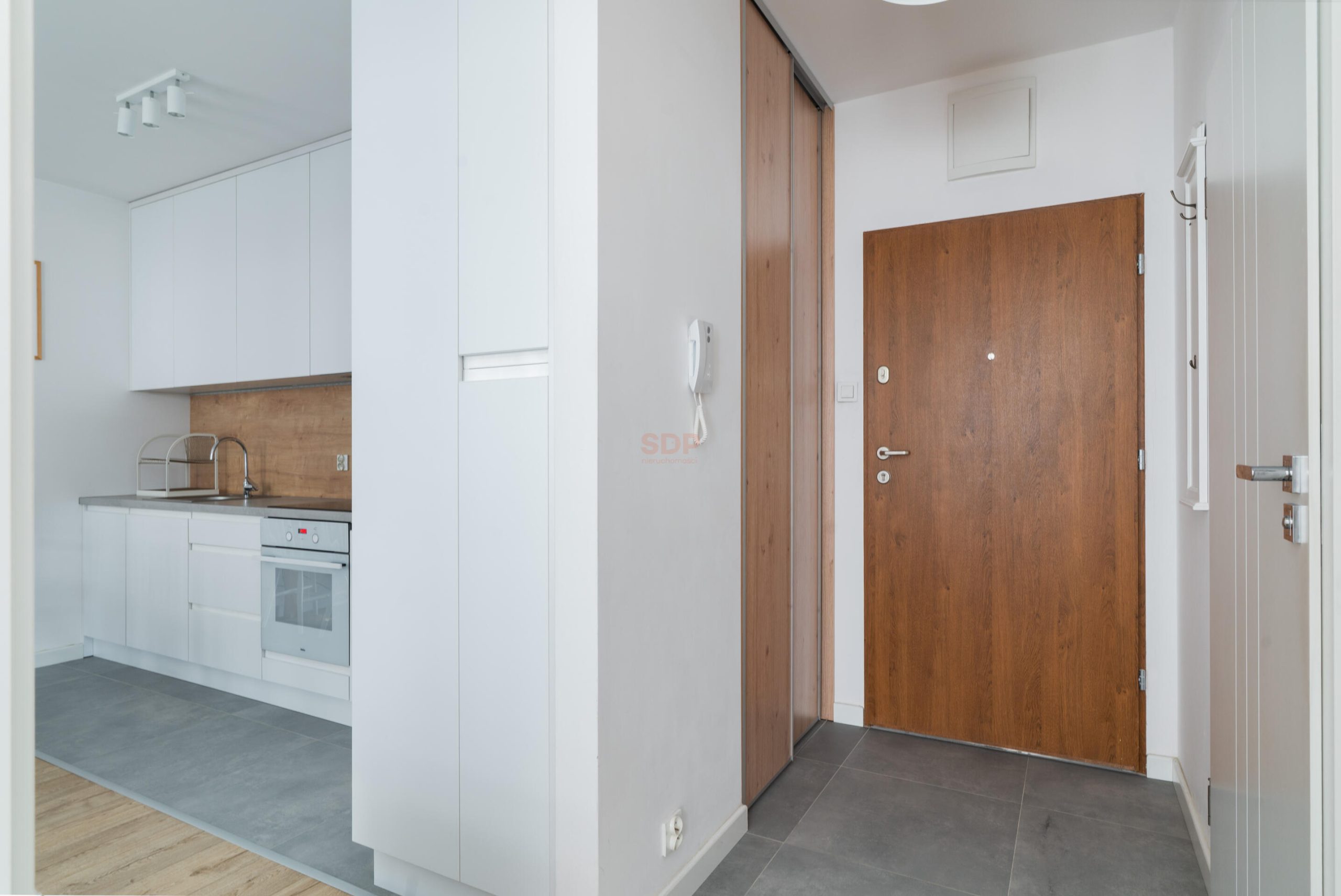 2 Pokoje | Kameralne osiedle | Metro M2-6