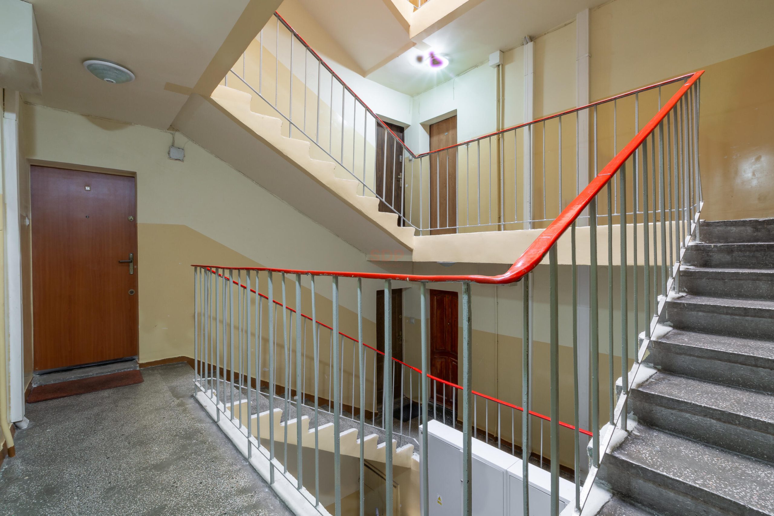 W samym centrum – słoneczne mieszkanie dwupokojowe – 35,6 mkw z loggią-3