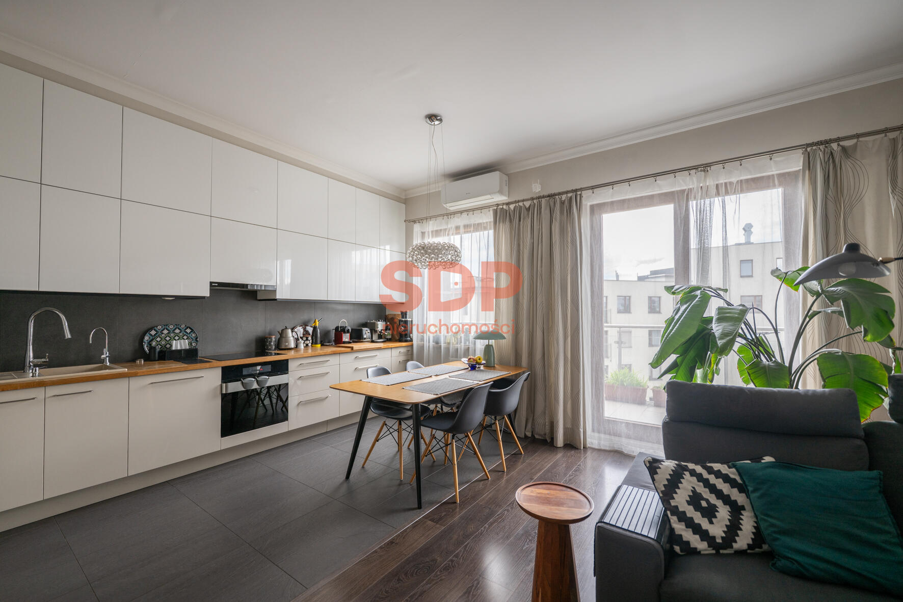 2 pokojowy apartament z dużym tarasem na osiedlu Belvedere.-2