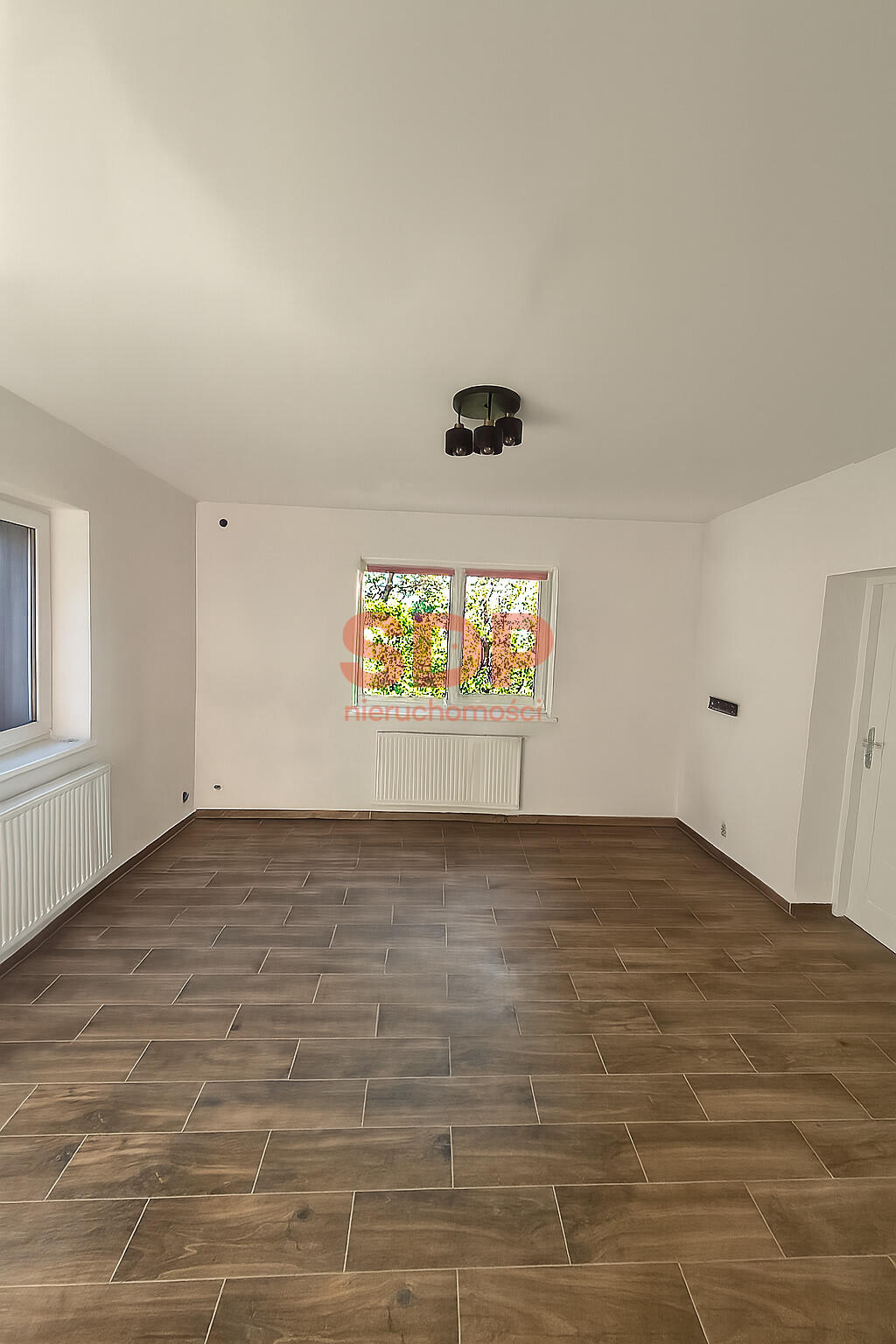 Dom z ogródkiem dla Pracowników-1
