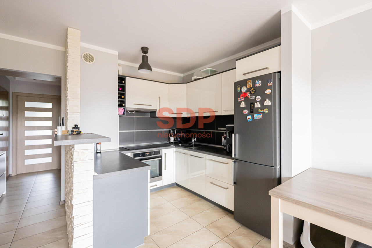 2-stronne mieszkanie, zamykanym garaż, duży balkon-9