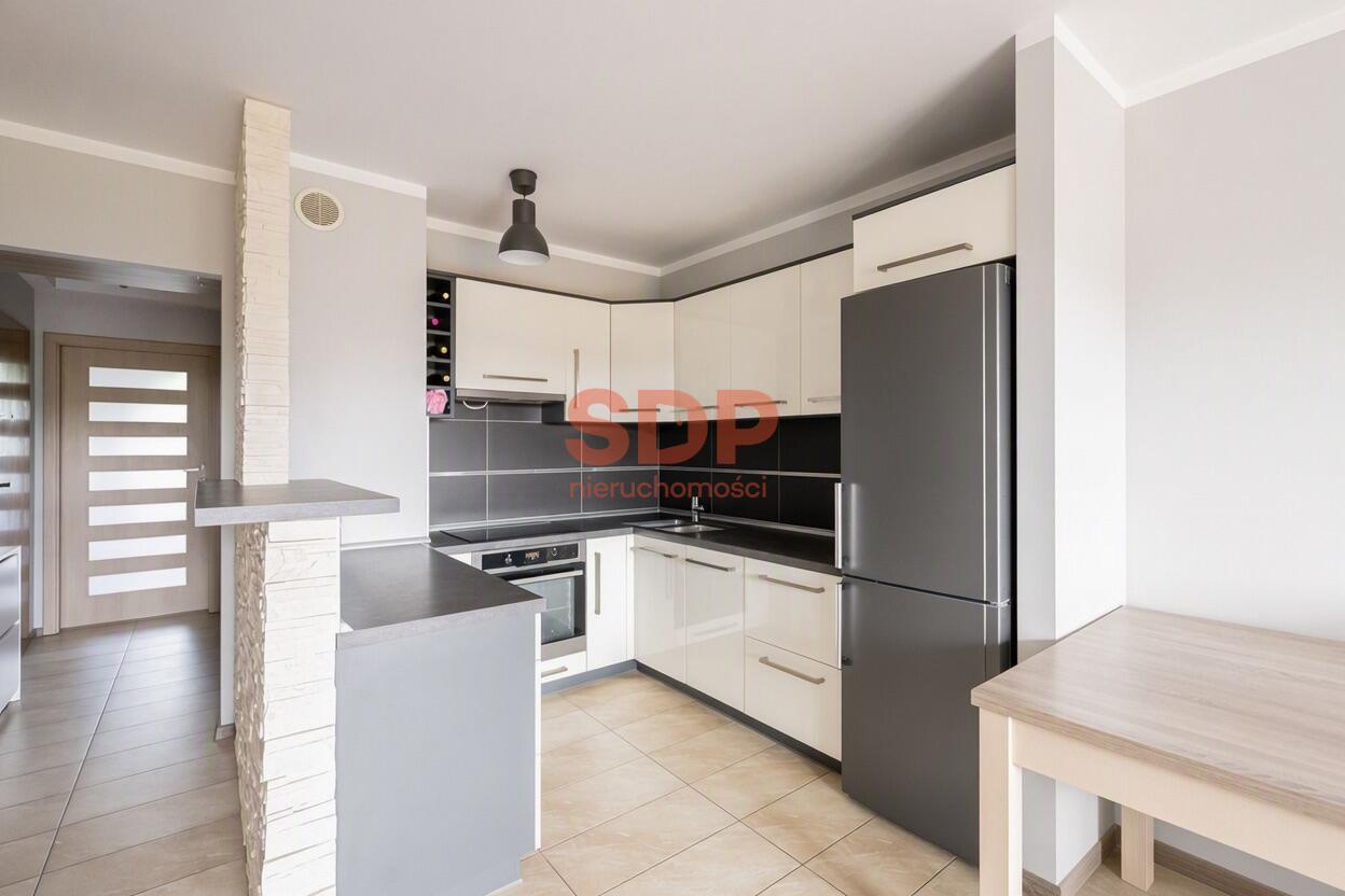 2-stronne mieszkanie, zamykanym garaż, duży balkon-17