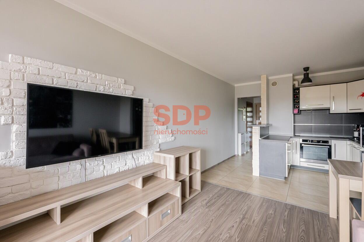2-stronne mieszkanie, zamykanym garaż, duży balkon-0