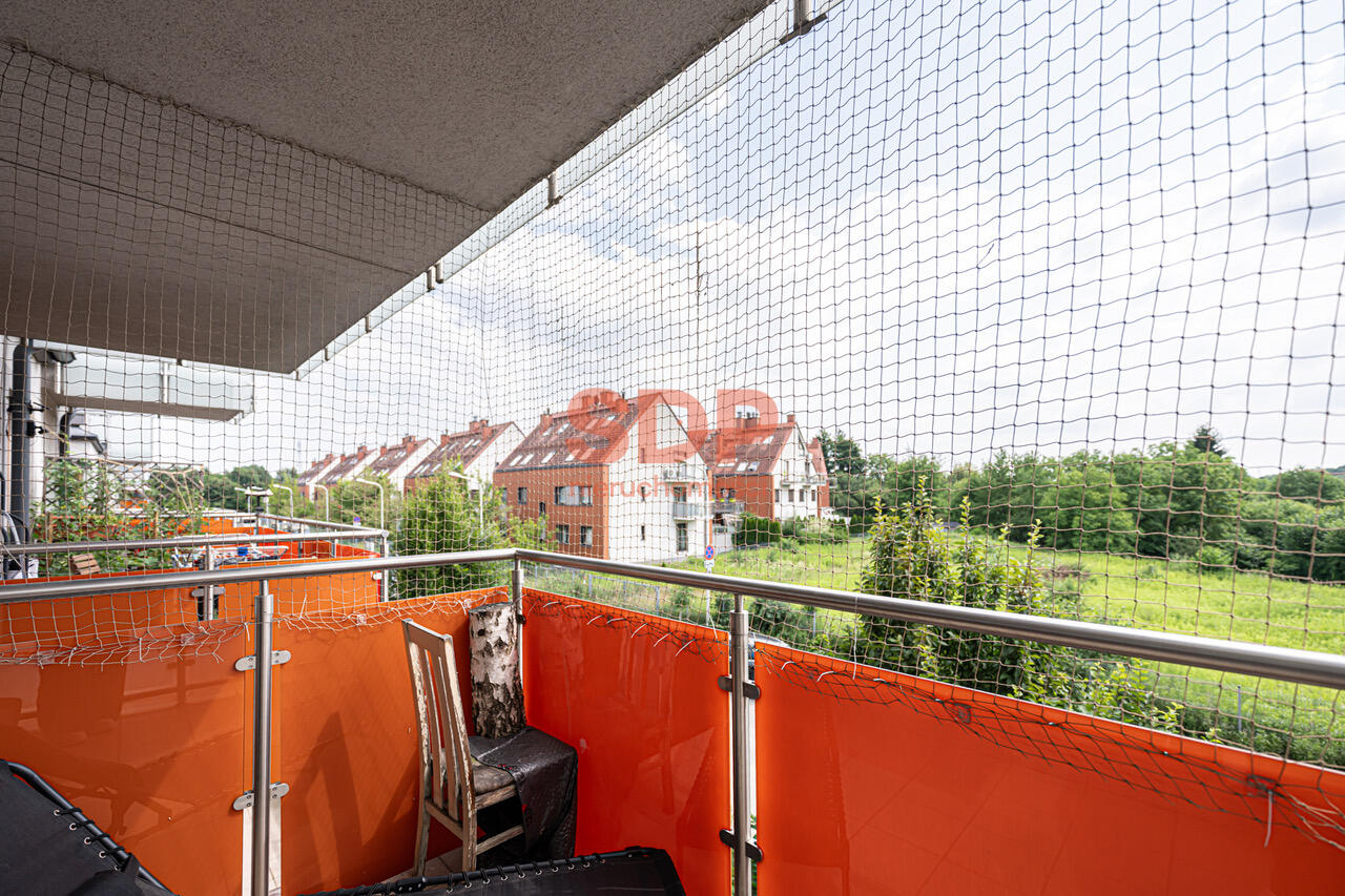 2-stronne mieszkanie, zamykanym garaż, duży balkon-23
