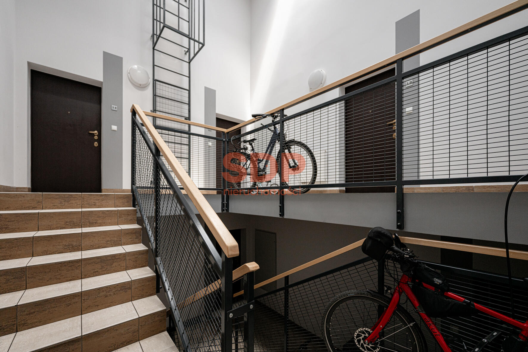 Dwupoziomowe mieszkanie z tarasem na dachu | cisza | zieleń-19